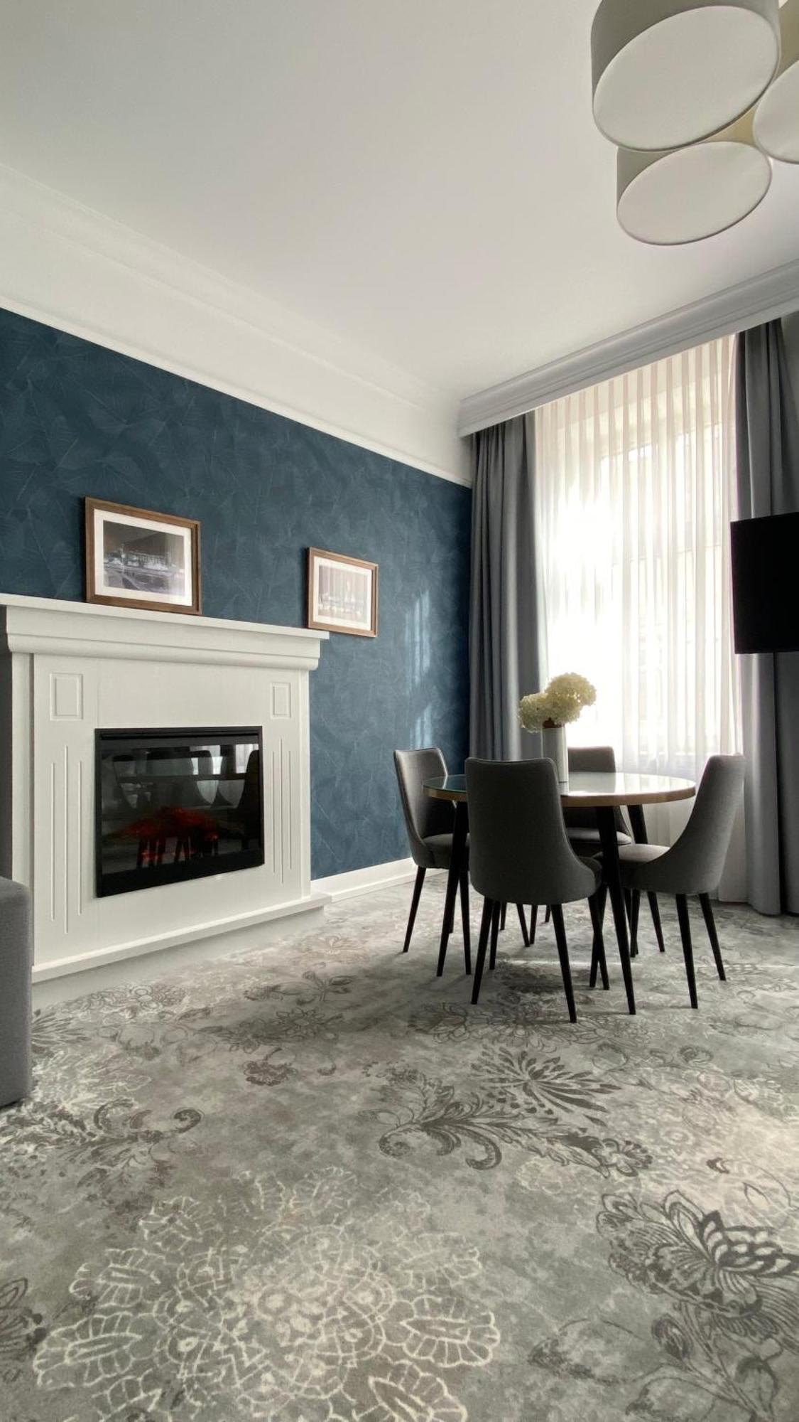 Vinfort Aparthotel Краков Экстерьер фото
