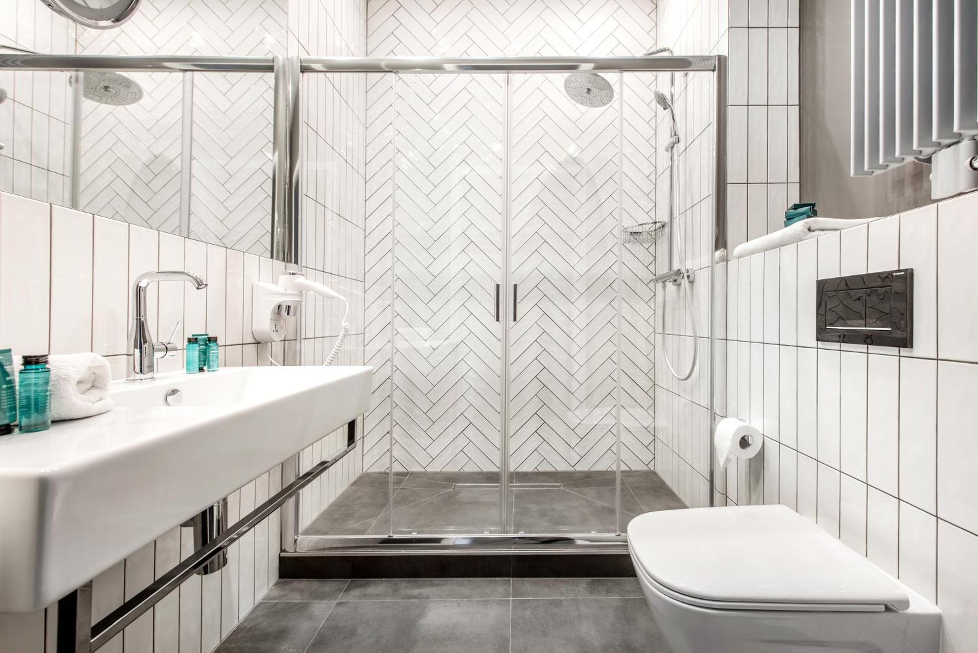 Vinfort Aparthotel Краков Экстерьер фото