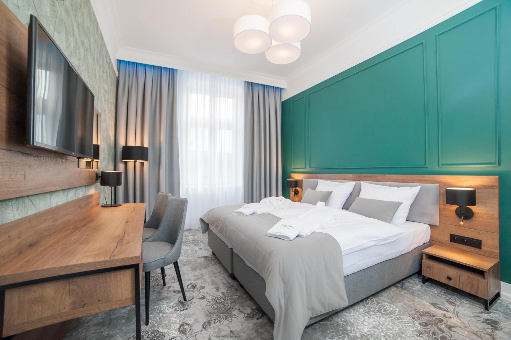 Vinfort Aparthotel Краков Экстерьер фото