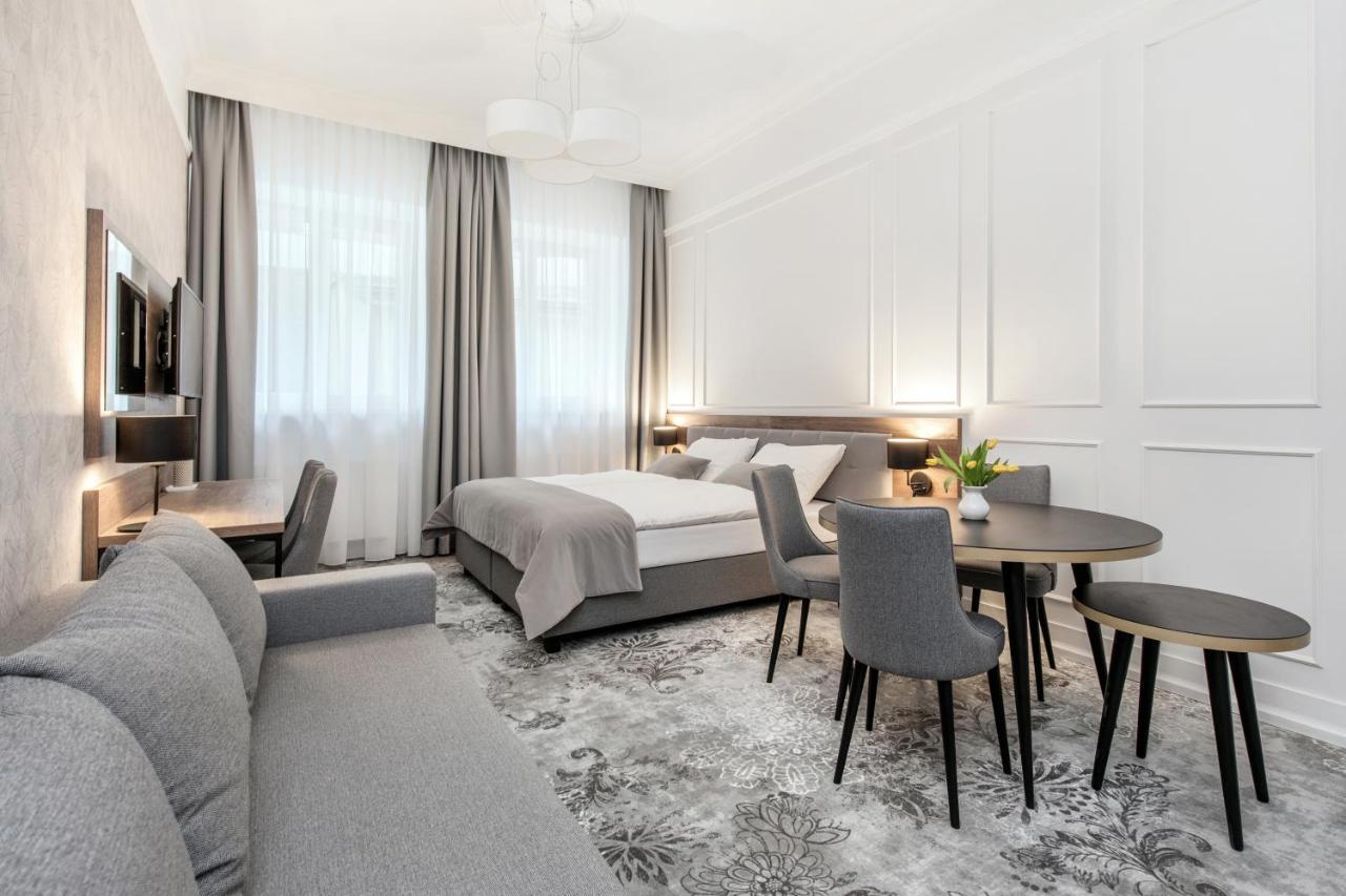 Vinfort Aparthotel Краков Экстерьер фото