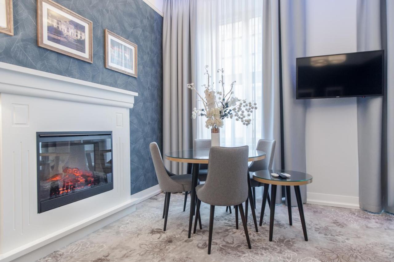 Vinfort Aparthotel Краков Экстерьер фото