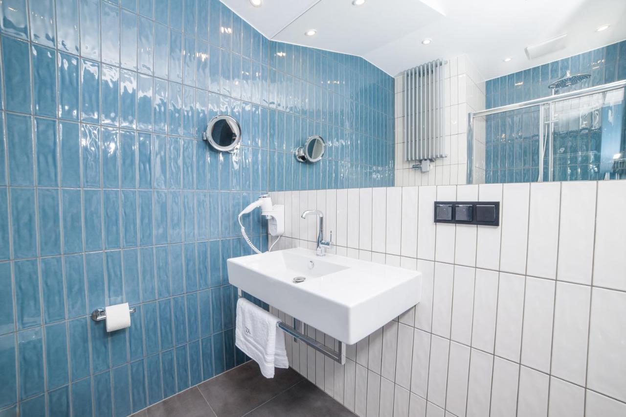 Vinfort Aparthotel Краков Экстерьер фото
